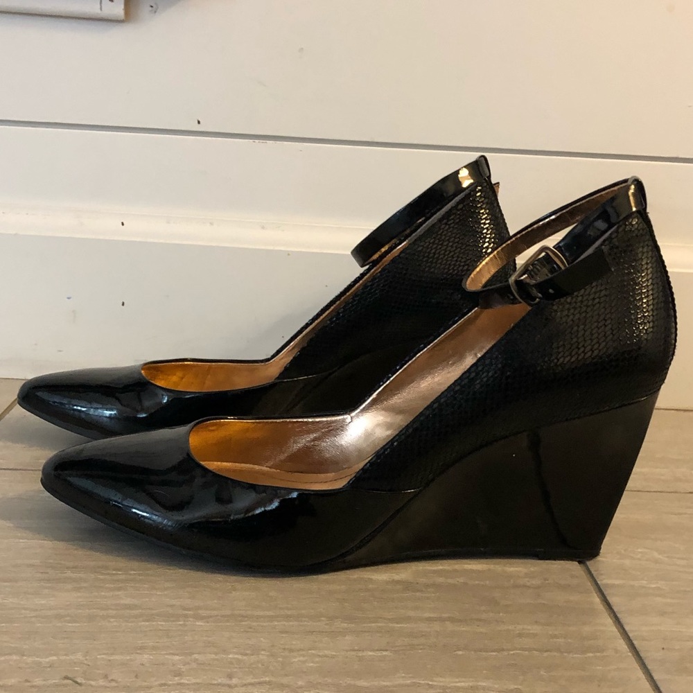 BCBG black wedges
